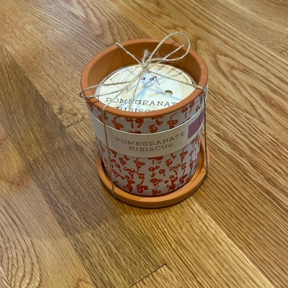 Anthropologie Blooming Terracotta Planter Candle NEW